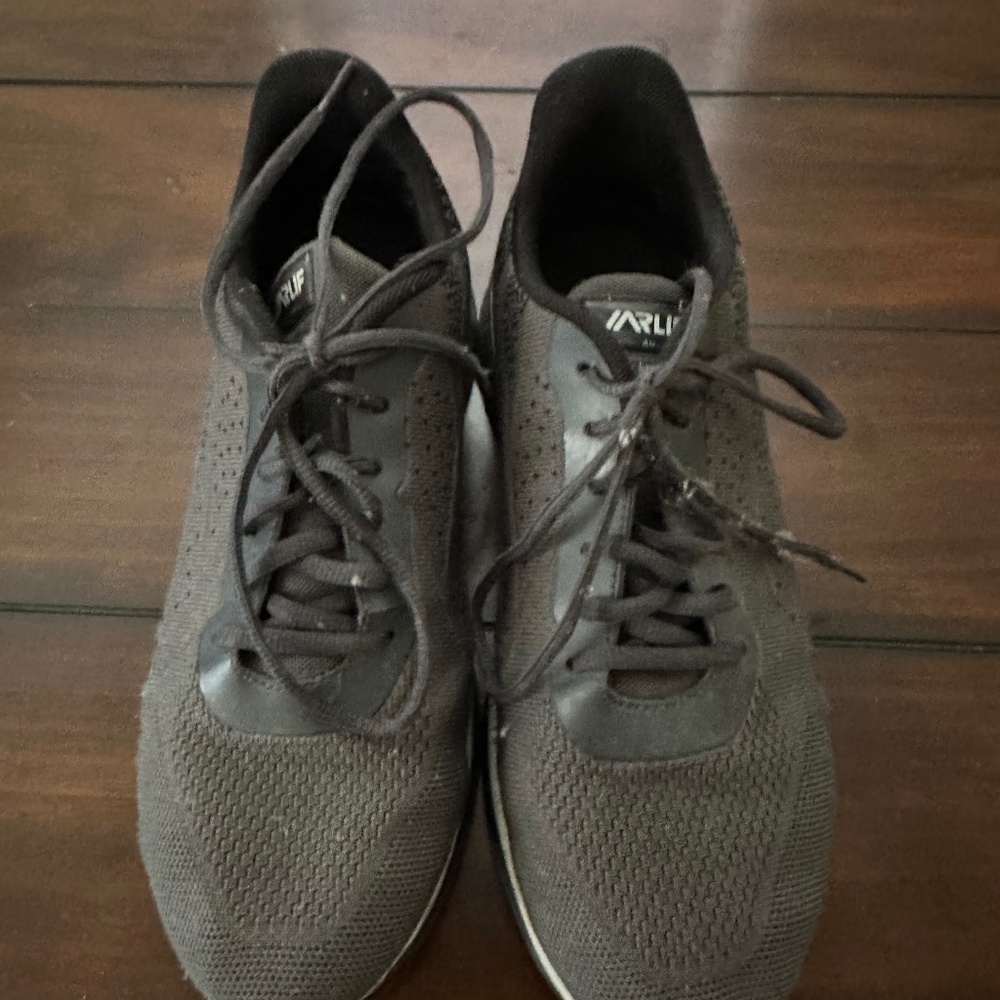 JARLIF AIR Tennis Shoes Size 10